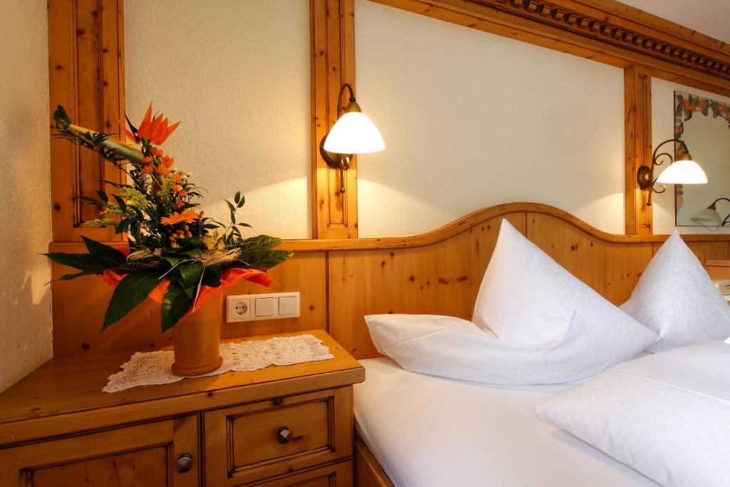 Pension Romantik Solden Room photo